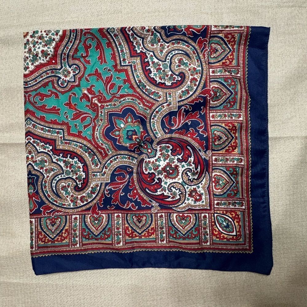 Vintage Silk Twill Paisley Scarf Navy Teal Red 30” Sq. Classic Medallion Print - Picture 7 of 9